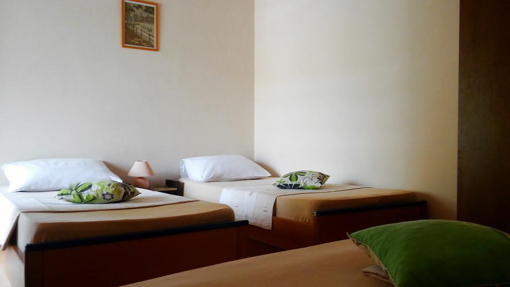 Apartmani Conar Veliki Drvenik Exteriér fotografie