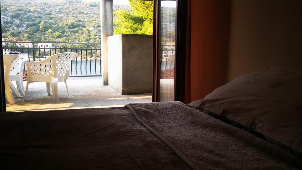 Apartmani Conar Veliki Drvenik Exteriér fotografie