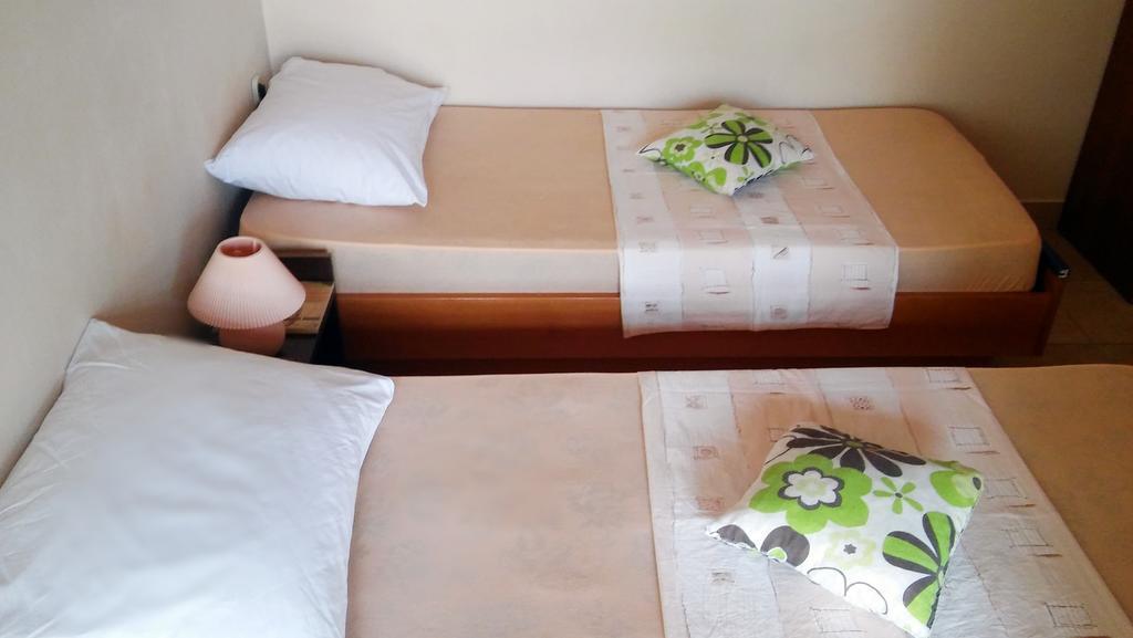 Apartmani Conar Veliki Drvenik Exteriér fotografie