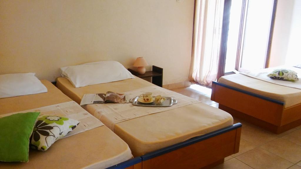 Apartmani Conar Veliki Drvenik Exteriér fotografie